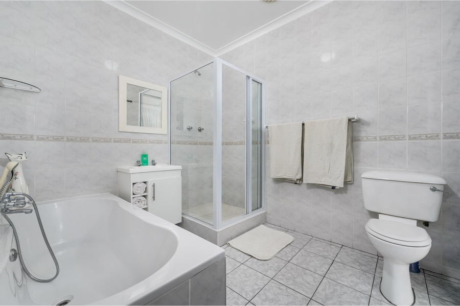 4 Bedroom Property for Sale in Summerstrand Eastern Cape
